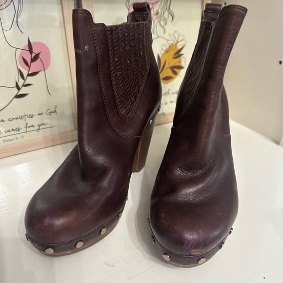 Ugg platform booties - Picture 4 of 4